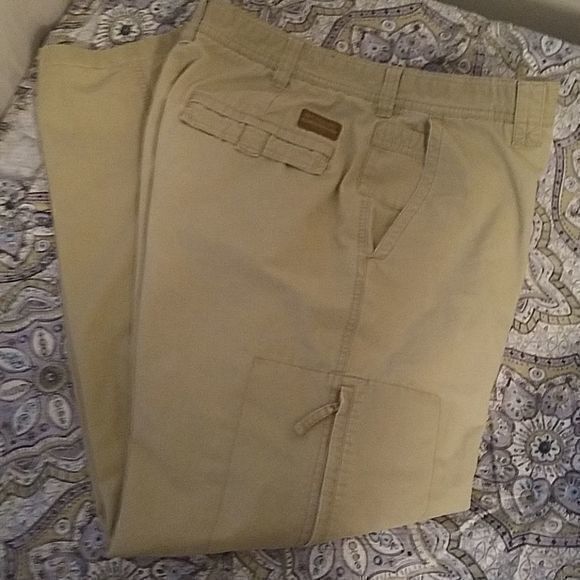 Columbia Khaki Pants w/ Side Zip Pocket 36/34 EUC - Picture 1 of 5